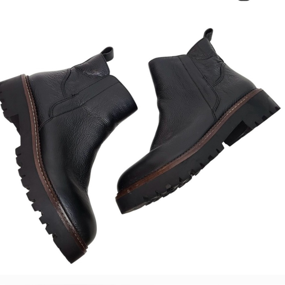 NWOB Nordstrom Water Resistant Boot (Women) size 9 original price $100